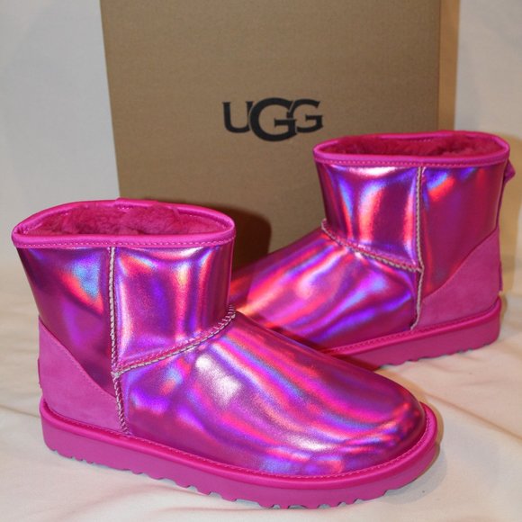 NIB UGG‎ WOMEN'S IRREDESCENT MINI PINK METALLIC SHEARLING LINED BOOTS - Picture 1 of 8